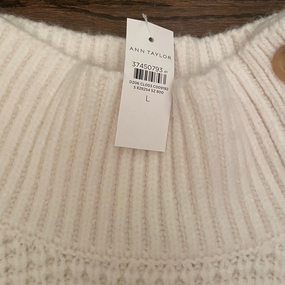 Ann Taylor Button Neck Cream Sweater - Brand New - Large - Picture 3 of 5
